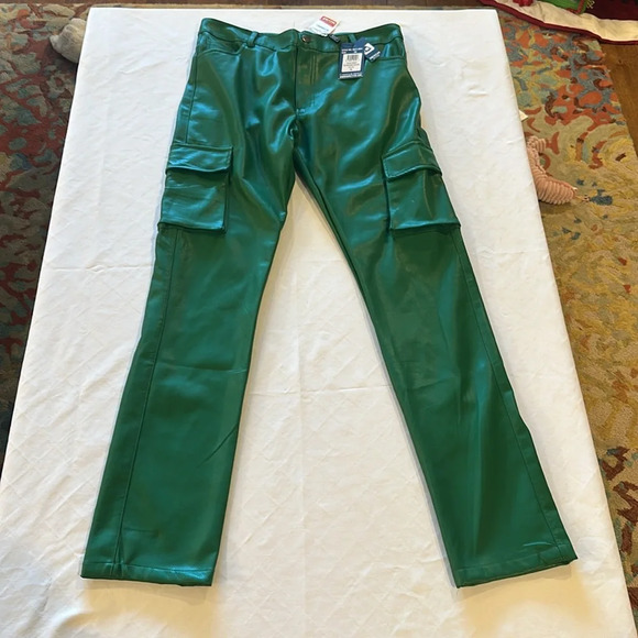 AMERICAN STITCH Men’s Stretch Faux Leather Cargo Pants green size‎ 36 NWT - Picture 2 of 5